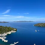 Villa Tina By Vintage Travel *