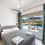 Tina By Vintage Travel Villa Spartokhorion