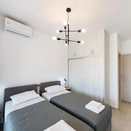 Tina By Vintage Travel Villa *