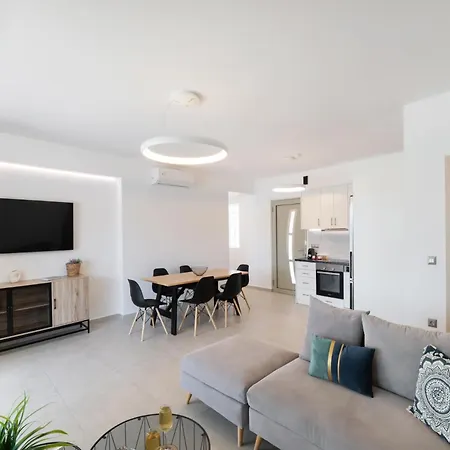 Tina By Vintage Travel *