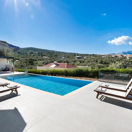 Tina By Vintage Travel Villa