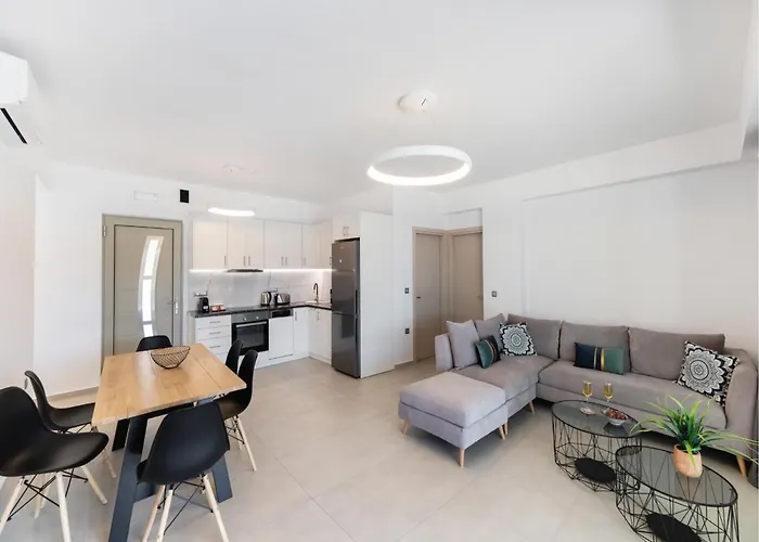 Tina By Vintage Travel * Spartokhórion